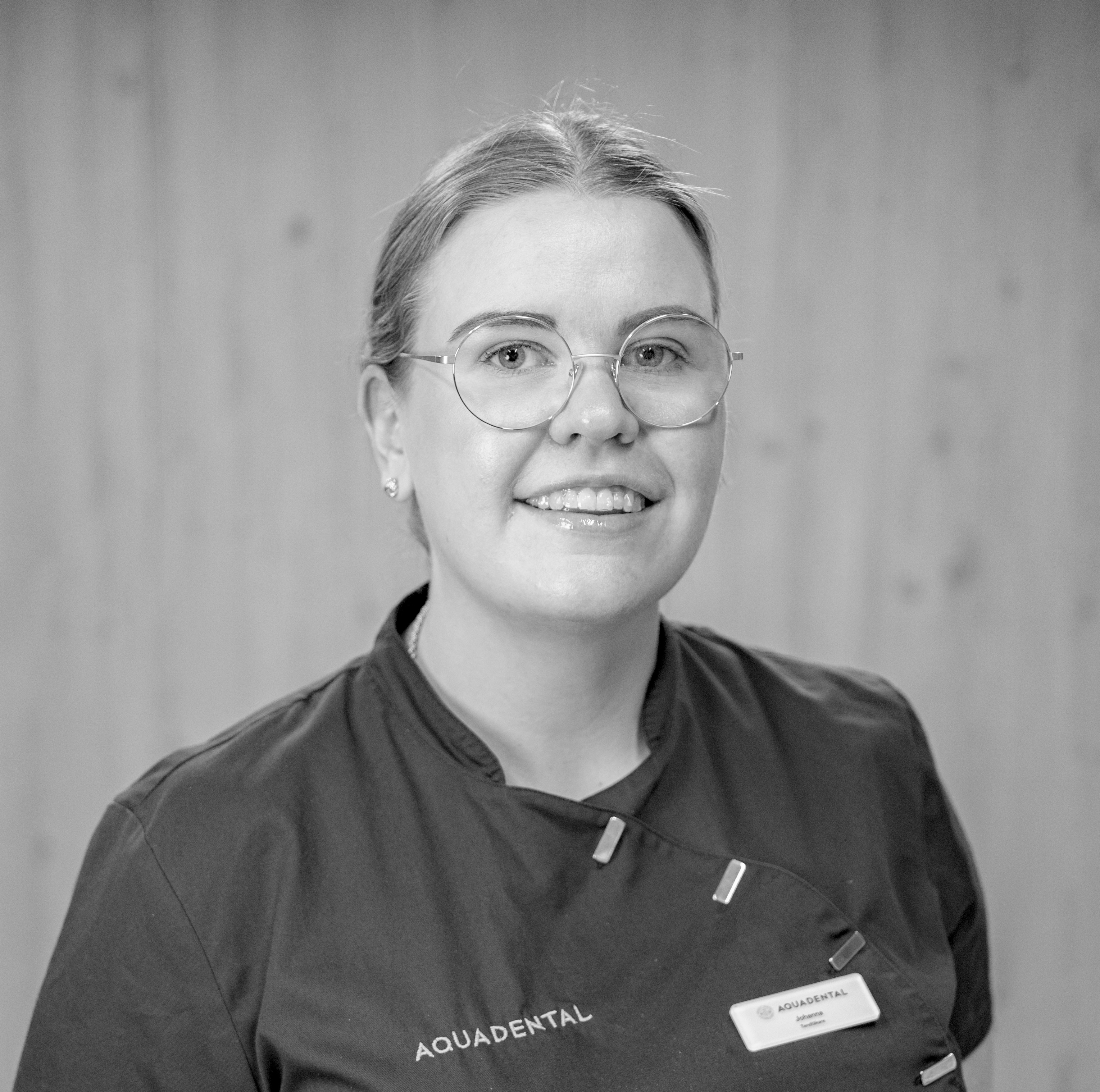 Tandl kare Johanna J nsson Aqua Dental